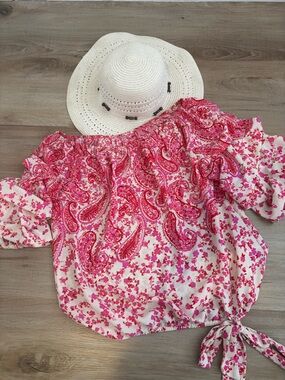 Vince Camuto Pink Paisley Off-Shoulder Tie-Hem Blouse